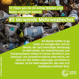 Infopost Mehrwegbecher, Müllberg aus Einwegpappbechern