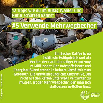 Infopost Mehrwegbecher, Müllberg aus Einwegpappbechern