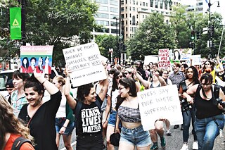 遊行隊伍的前導 © 照片：Courtesy of Tut Shoots © TutShoots 遊行隊伍的前導