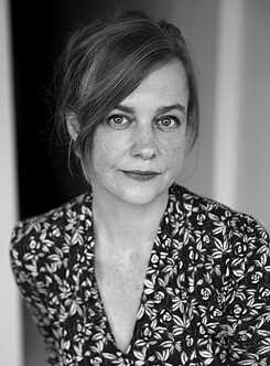 V roce 2017 vyšel román spisovatelky Mariany Leky Was man von hier aus sehen kann (Co je odtud vidět), který se umístil na žebříčku bestsellerů německého týdeníku Der Spiegel a byl už přeložen do více než dvaceti jazyků. V překladu Marty Eich vyšel i česky v nakladatelství Prostor.