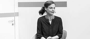 Mariana Leky představuje na Frankfurtském knižním veletrhu 14. října 2017 svou knihu  „Was man von hier aus sehen kann“