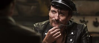 Oliver Masucci in "Enfant Terrible" (2020)