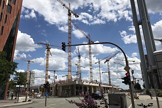 Kräne und Baustellen in der HafenCity
