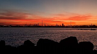 Vista de la bahía de Montevideo al atardecer