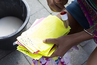 performance by Nuray Demir and Venuri Perera, at District *School Without Center, photo: Kim Bode, 2021