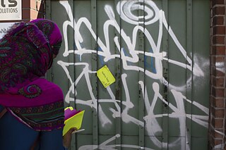 performance by Nuray Demir and Venuri Perera, at District *School Without Center, photo: Kim Bode, 2021