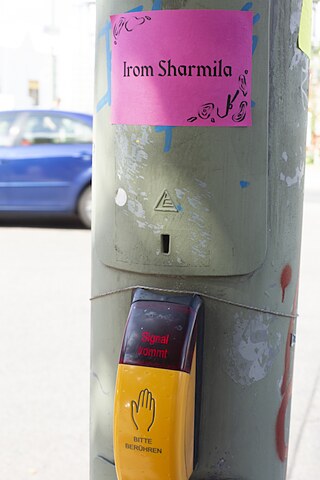 performance by Nuray Demir and Venuri Perera, at District *School Without Center, photo: Kim Bode, 2021