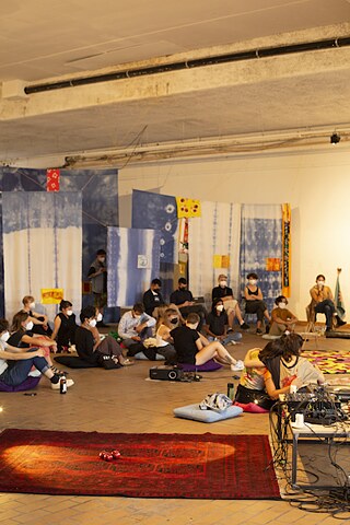 performance by Nuray Demir and Venuri Perera, at District *School Without Center, photo: Kim Bode, 2021