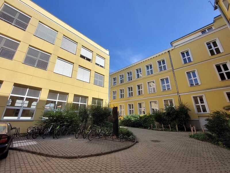 Der Innenhof des Gymnasiums