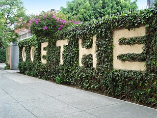 Außenmauer des Goethe-Instituts in der mexikanischen Hauptstadt Mexiko-Stadt.
