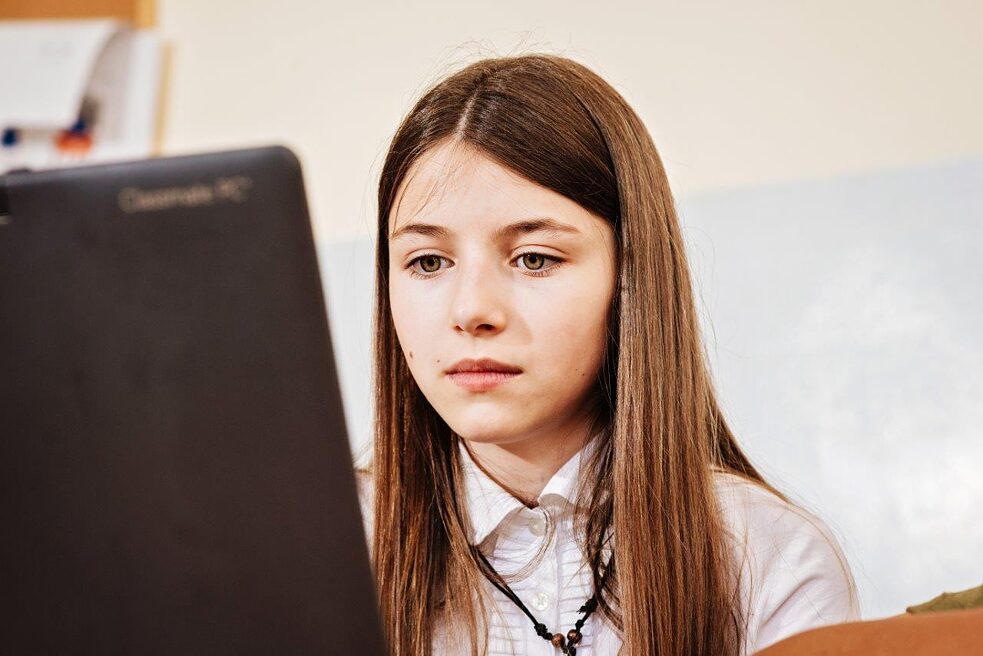 „Remote Schools“: дистанционното обучение в училищен контекст по време и след пандемията от корона вирус 