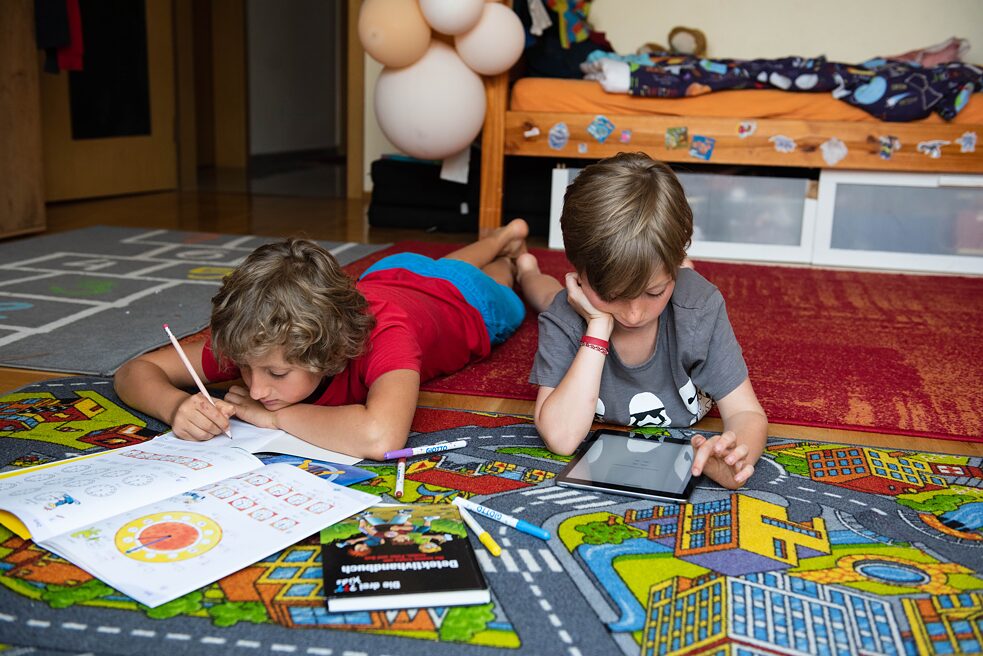 „Remote Schools“: дистанционното обучение в училищен контекст по време и след пандемията от корона вирус 