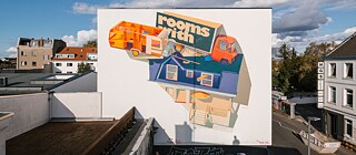 “Rooms”, de ZOER, também conhecido como Frédéric Battle, foi criado durante o festival City Leaks Festival 2019, em Colônia.
