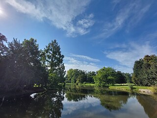 Auf dem Areal kann man stundenlang um Seen herumlaufen