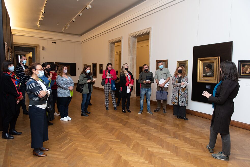 Успешната обиколка на музея - традиционен опит и няколко алтернативни посоки