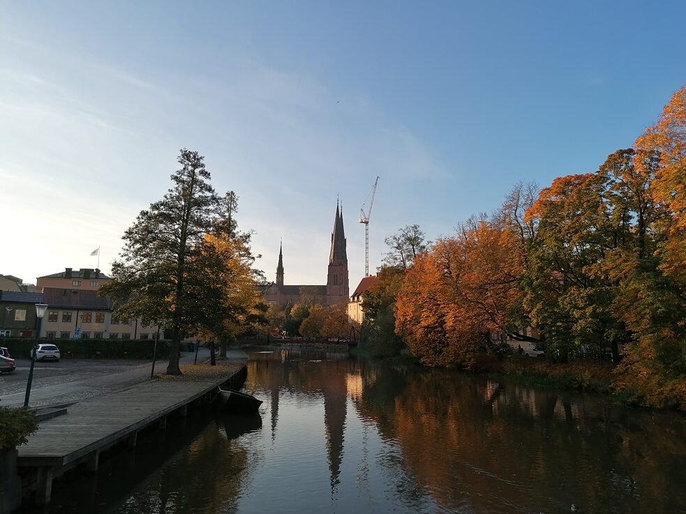 Auf dem Schulweg: Uppsala Domkyrkan