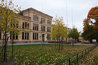 Schon von außen imposant: Katedralskolan