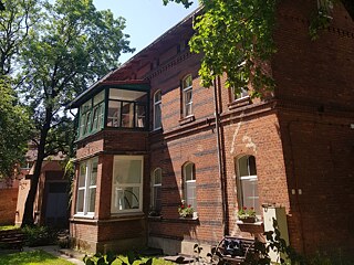 Backsteinarchitektur in Klaipėda. Wohnhäuser der Eisenbahnarbeiter. Priestočio Straße 14 und 12