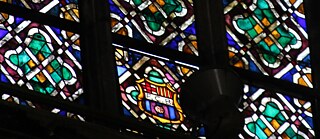 Kirchenfenster mit Wappen 