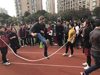 Marian H. Bäcker completed a SCHULWÄRTS Internship in Shanghai in March and April 2019.