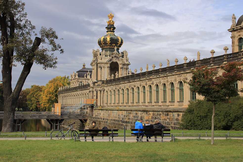 Der Zwinger und das Kronentor