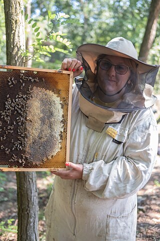 100 családos méhészet