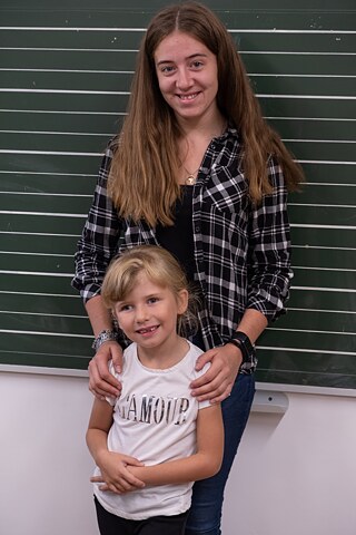 Bianca mit ihrer kleinen Schwester