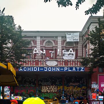 Antifa-Ballons in der Hamburger Sternschanze