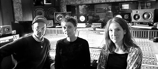 Markus Schmickler, Pegelia Gold, Elisabeth Coudoux im Studio
