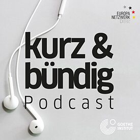 Podcast-Cover des 'kurz & bündig'-Podcast