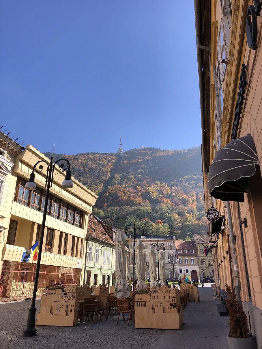 Das wunderschöne herbstliche Brașov