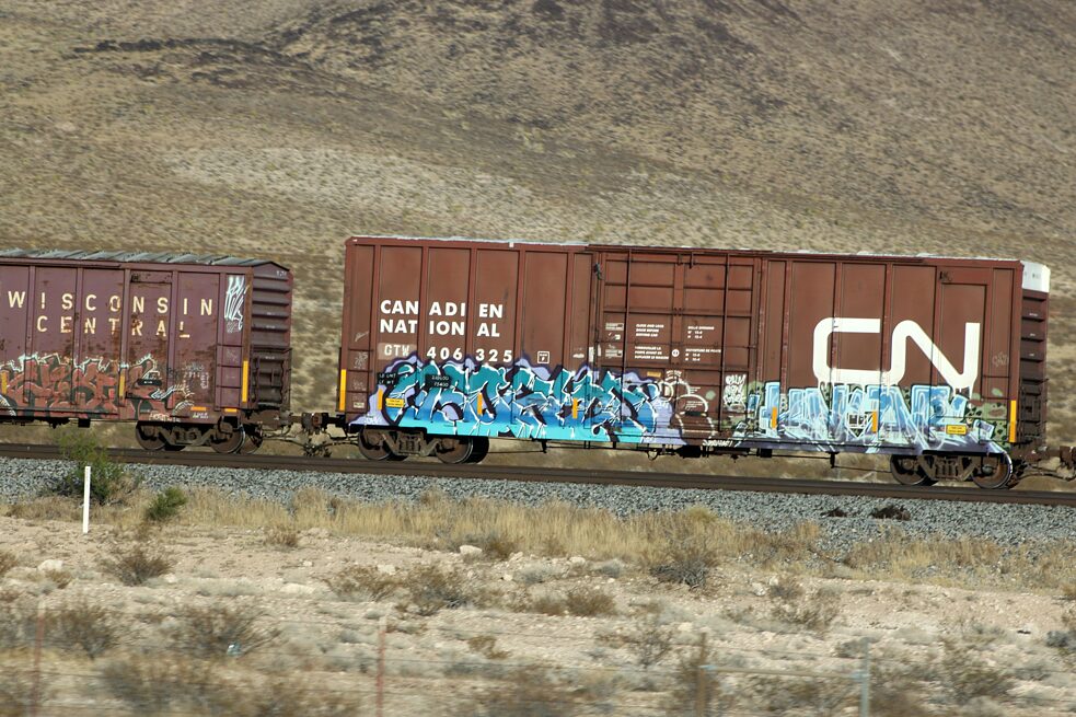 Ein weiterer Zug in der Wüste