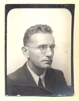 Günther Anders, passport image taken in exile