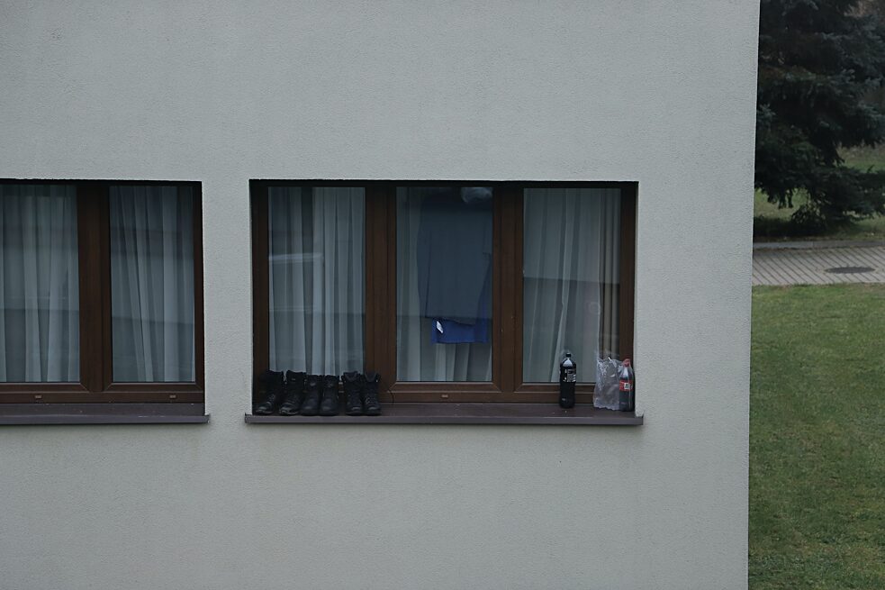 Hodně hotelů ve východním Polsku má plno: přespávají tu pomáhající, novináři/ky nebo právě strážníci.