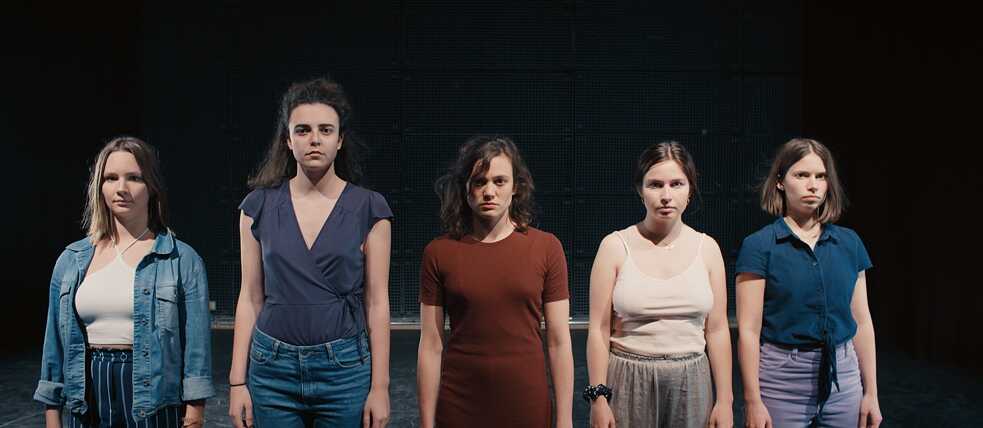 They all attended a casting call in 2015 at which abuse took place: the five actors in Alison Kuhn’s new film “The Case You”. Some of the women involved back then are now taking legal action over the misuse of their image rights.