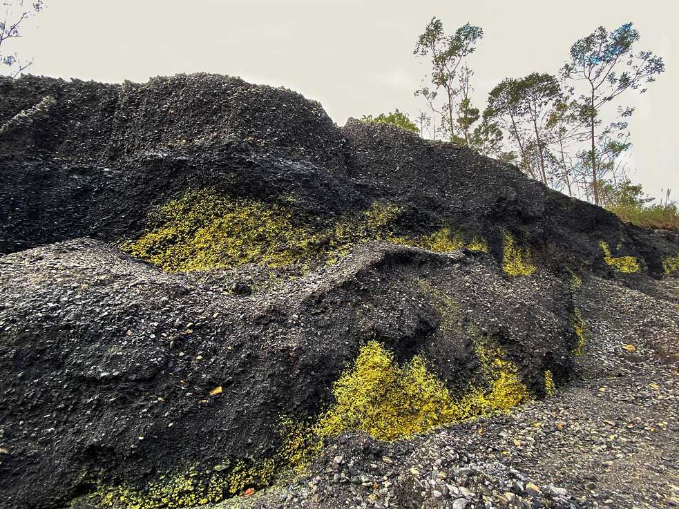 Una montaña de pirita y azufre.