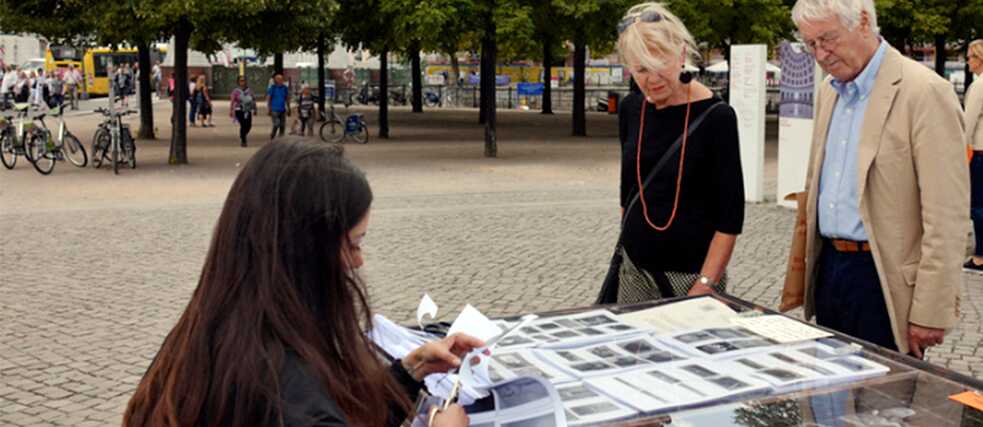 Latitude –Museum Nullius, eine Performance von Natalia Rodríguez Ramírez, Lustgarten, Berlin, August 2019
