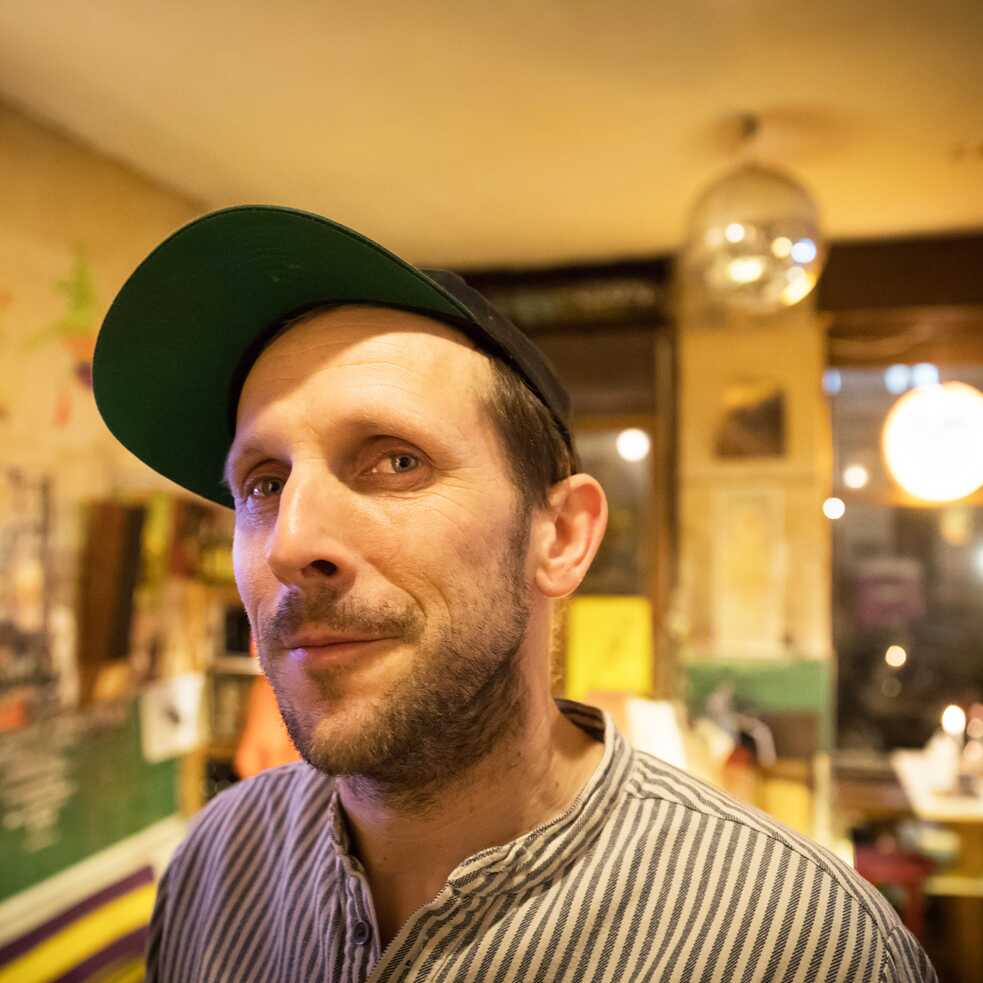 Hotte inside his Späti