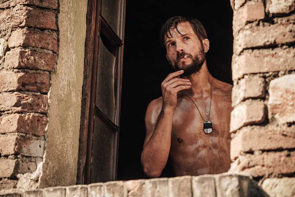 Moritz (Logan Marshall-Green) plant sein nächstes Attentat.