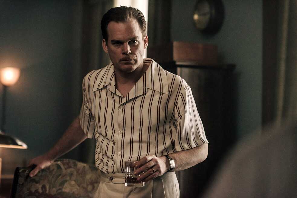 Tom Franklin (Michael C. Hall) ist von Eifersucht zerfressen.