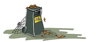 Mülltonne mit Spinnennetzen