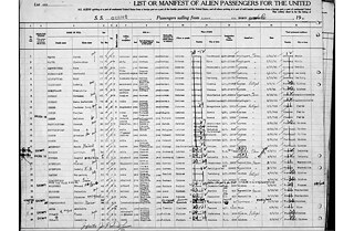 The "List or Manifest of Alien Passengers for the United States" registered Heinrich Blücher as a 42-year-old, stateless German writer and Johanna Blücher as a 35-year-old, stateless, Hebrew wife on their arrival on Ellis Island in New York on May 22, 1941.