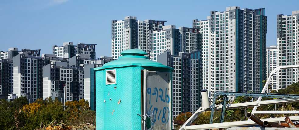 Inequality between employees in South Korea has increased during the pandemic. 