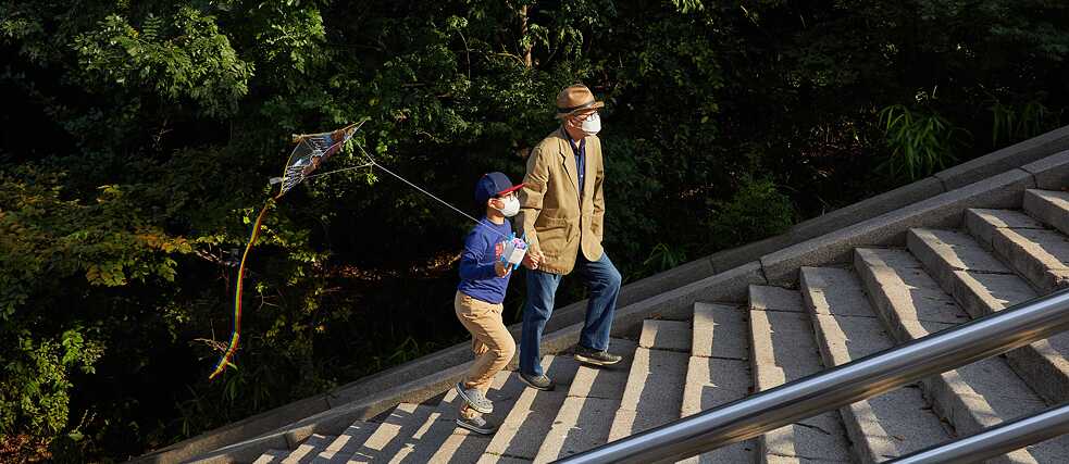 The once positive reciprocal relationship between the younger and older generations in South Korea is being severely strained, not least since the pandemic. 