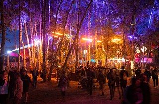 Festivalbesucher*innen auf dem Gelände des Fusion-Festival 2019.