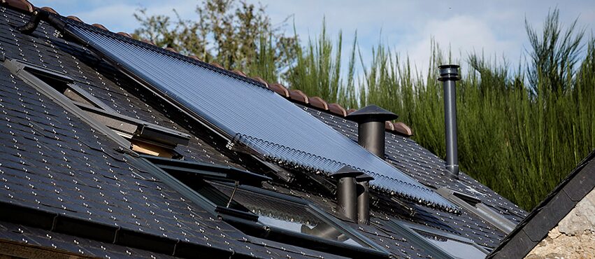 Die Sonnenwärme nutzen, um das Haus und das Wasser zu heizen.