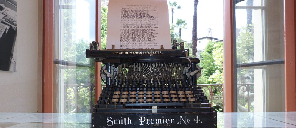 Die Schreibmaschine des Schriftstellers Hermann Hesse im Hermann Hesse Museum, Montagnola, Tessin, Schweiz.