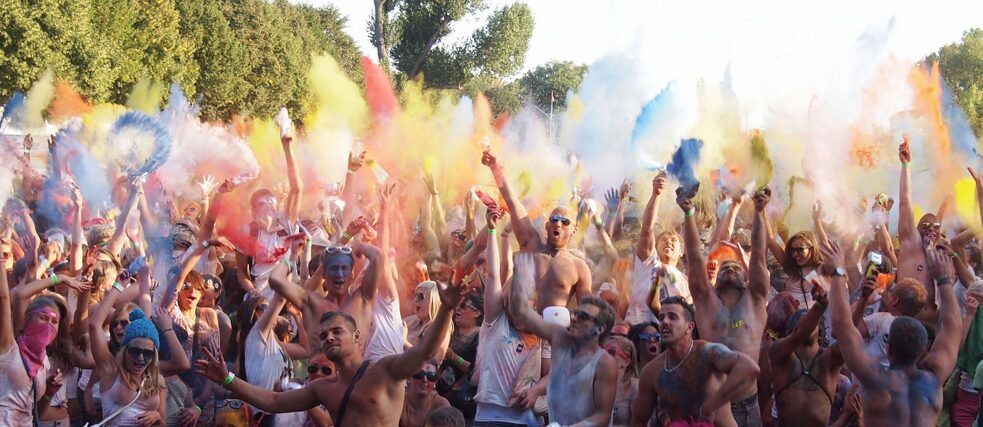In Germany, the color festival Holi is becoming increasingly popular.