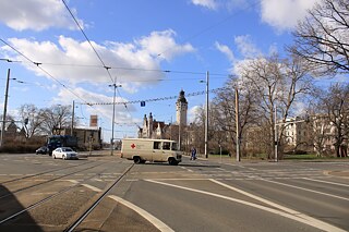 Martin-Luther-Ring; im Hintergrund: Neues Rathaus