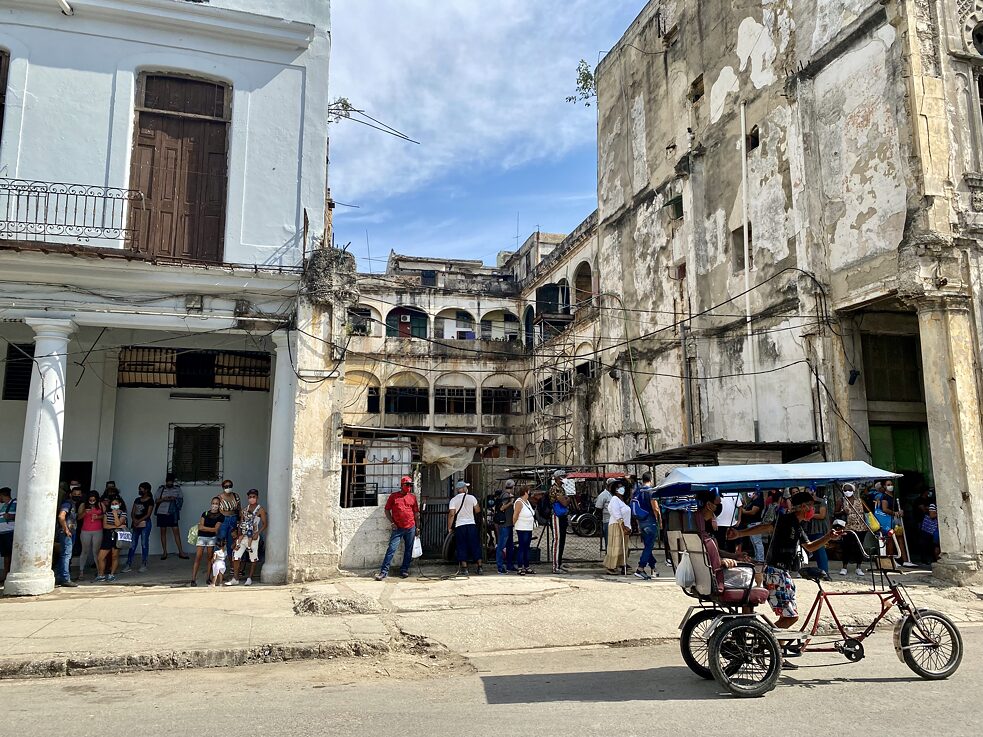Armut und Mangel prägen auch das Gesicht der Altstadt von Havanna.